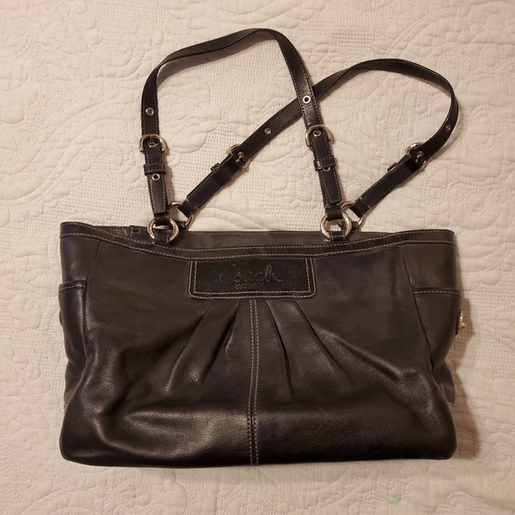 Purse - Picture 1 of 3